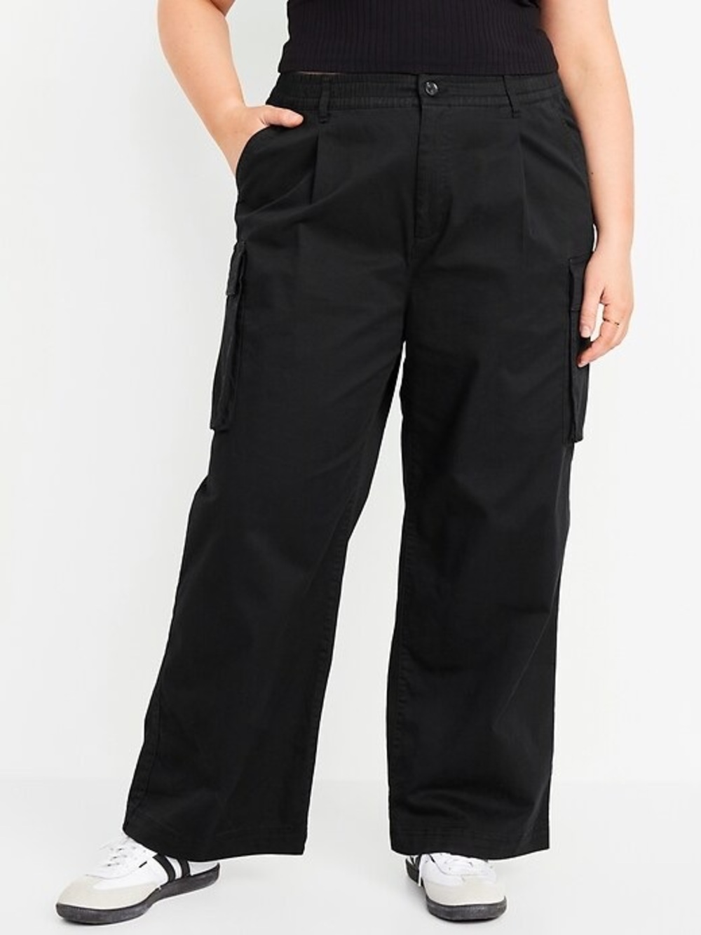 Old Navy Mid-Rise Wide-Leg Cargo Pants
